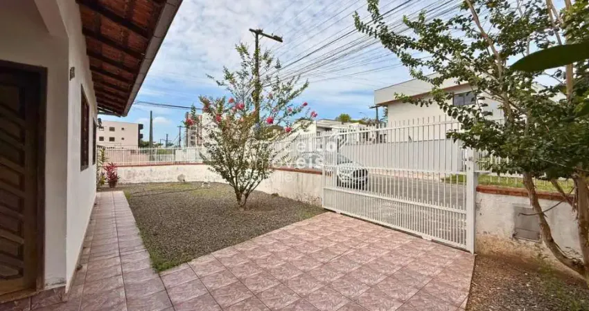 Casa com 2 quartos à venda no Costa e Silva, Joinville