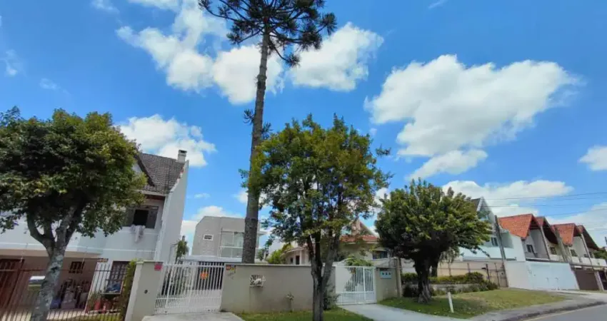 Casa com 3 quartos para alugar na Rua Leão Sallum, 1345, Boa Vista, Curitiba