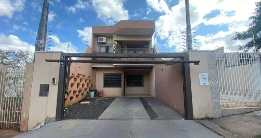 Sobrado à Venda no Jardim Paulista II em Maringá - 3 Quartos e 1 Suíte