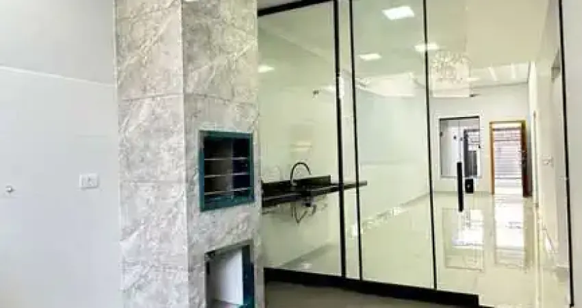 Casa Térrea no Jardim Itália com 1 Suíte e 2 Quartos e Área Gourmet