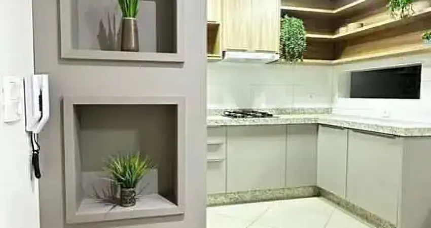 Apartamento com 2 quartos à venda na Zona 07, Maringá