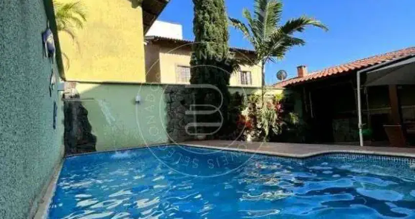 Sobrado 4 Quartos c/ Piscina no Jd. América, ao lado da T-63