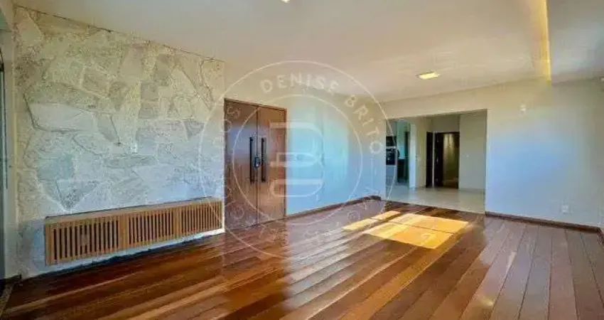 Condomínio Inconfidentes - Apartamento com 4 Quartos no Setor Sul