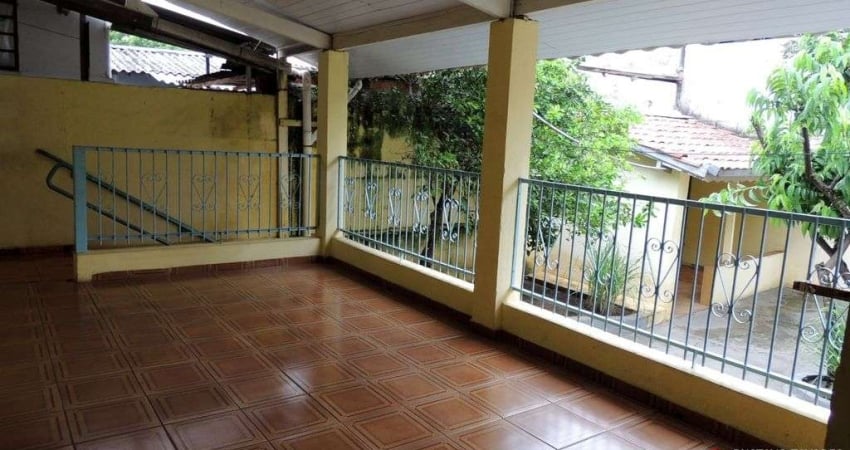 Casa na Rua das Rosas - Bairro Jardim Lago Azul - Louveira-SP