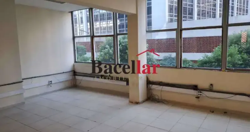 Ponto comercial com 4 salas para alugar na Rua Morais e Vale, Centro, Rio de Janeiro