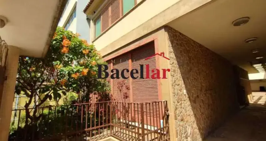 Casa com 5 quartos para alugar na Rua Carlos de Laet, Tijuca, Rio de Janeiro