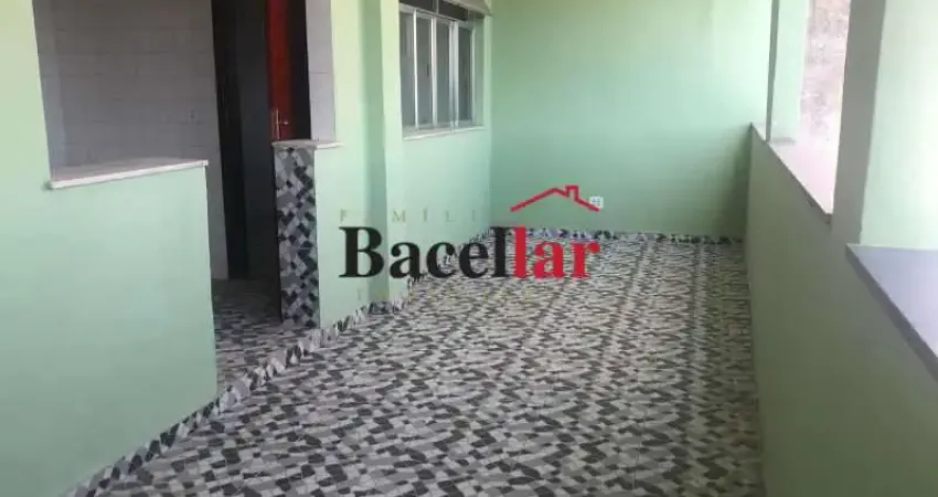 Casa com 3 quartos para alugar na Rua Feira Grande, Cacuia, Rio de Janeiro