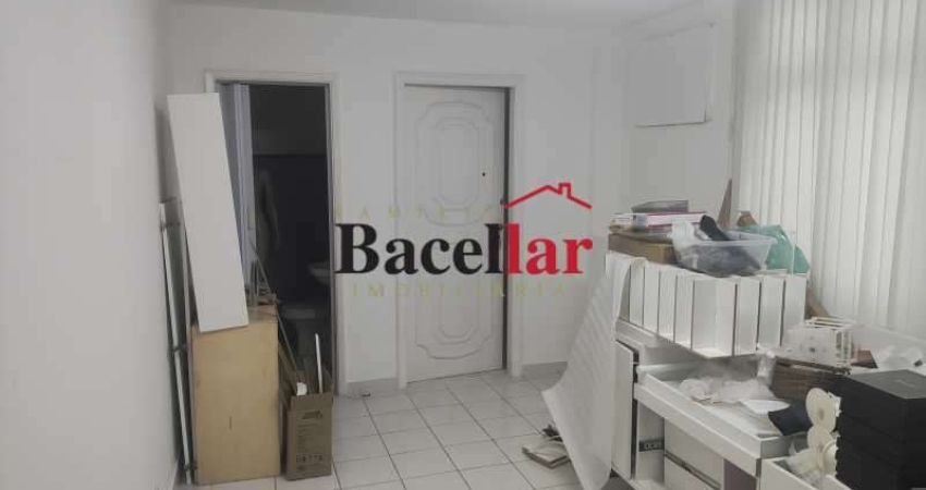 Sala comercial para alugar na Rua General Roca, Tijuca, Rio de Janeiro