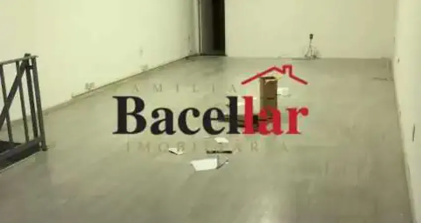 Ponto comercial com 2 salas para alugar na Estrada do Galeão, Jardim Guanabara, Rio de Janeiro