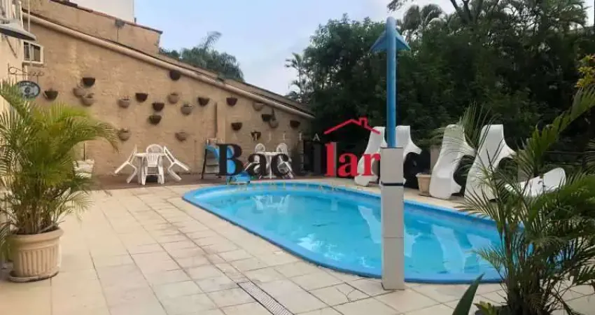 Casa em condomínio fechado com 4 quartos para alugar na Rua Desembargador Martinho Garcez, Jardim Guanabara, Rio de Janeiro