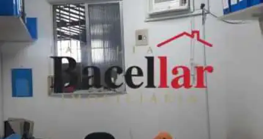 Casa comercial com 8 salas para alugar na Rua Fausto Barreto, Benfica, Rio de Janeiro