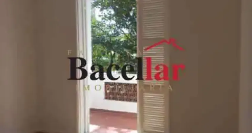 Apartamento com 3 quartos à venda na Rua Canavieiras, Grajaú, Rio de Janeiro