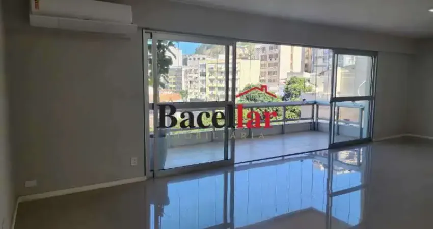 Apartamento com 3 quartos para alugar na Rua Alzira Brandão, Tijuca, Rio de Janeiro