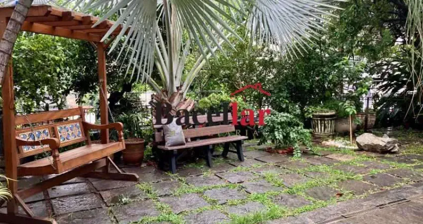 Casa com 10 quartos à venda na Rua Gurindiba, Tijuca, Rio de Janeiro