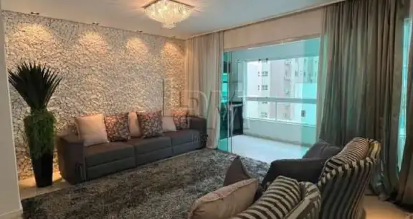 Apartamento com 3 quartos para alugar na Rua 1208, 505, Meia Praia, Itapema