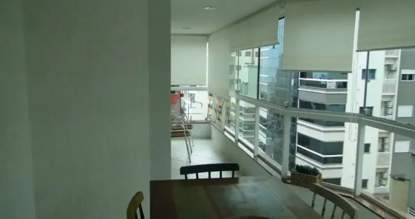 Apartamento com 3 quartos para alugar na Rua 252, 150, Meia Praia, Itapema