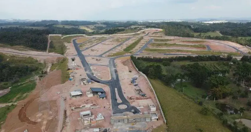 LOTES a partir de 420m² em JUNDIAÍ | Lazer completo e Lagos | Ótimo local | Facilitado