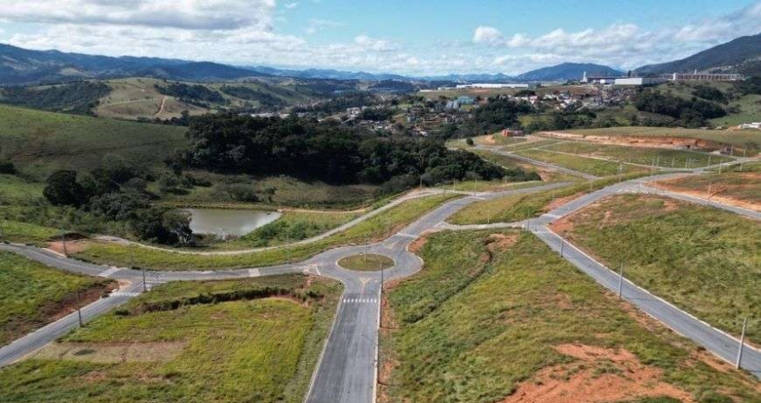 Liberado pra Construir| Extrema MG |Lotes a partir de 250m² com Lagos e Lazer| Facilitado