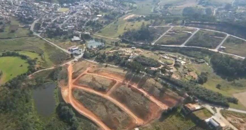 Região de EXTREMA | LOTES a partir de 250m² em PEDRA BELA| Lazer e Lago | Ótima localização