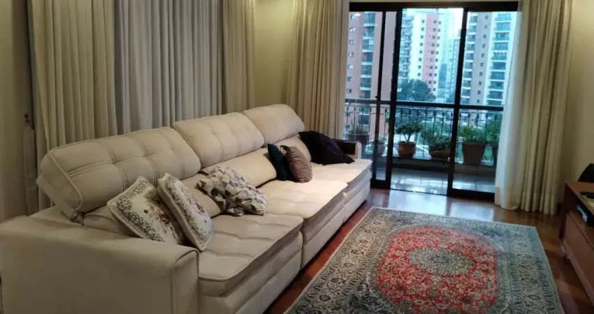 Apartamento de Alto Padrão com 4 suítes 4 vagas amplo ensolarado em área nobre no Klabin na região da Vila Mariana.