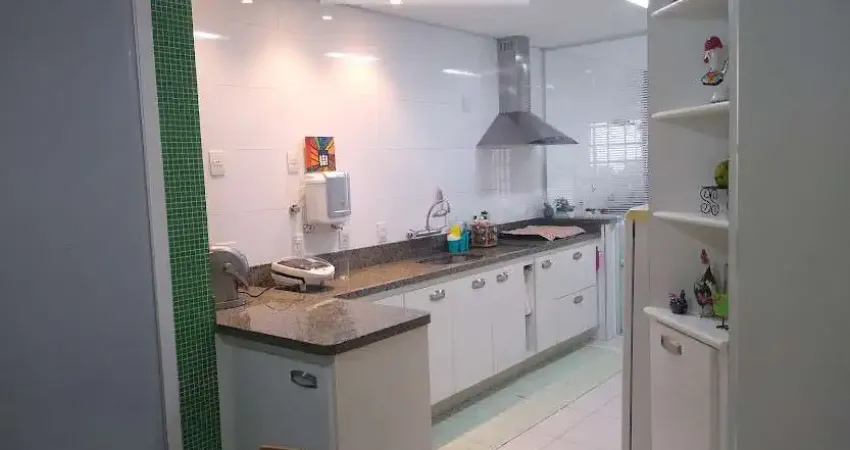 Casa alto padrão com 3 suítes churrasqueira, quintal, 6 vagas, excelente localização no jardim da glória, loteamento do klabin em região nobre da vila mariana em área estritamente residencial z1