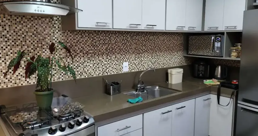 Casa no Ipiranga / Vila Monumento, toda reformada, muito bem conservada, com 3 dormitórios, 1 suíte, sala, cozinha americana, churrasqueira, 1 vaga