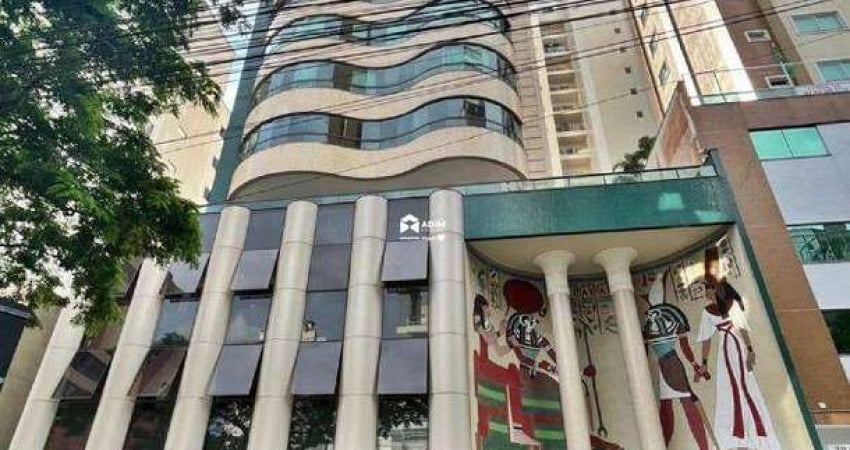 Aluguel Anual: Apartamento diferenciado com 476m² privativos e 3 suítes no centro de Balneário Camboriú.