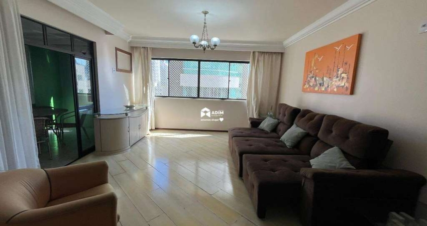 Aluguel anual: Apartamento de 3 suítes em Balneário Camboriú