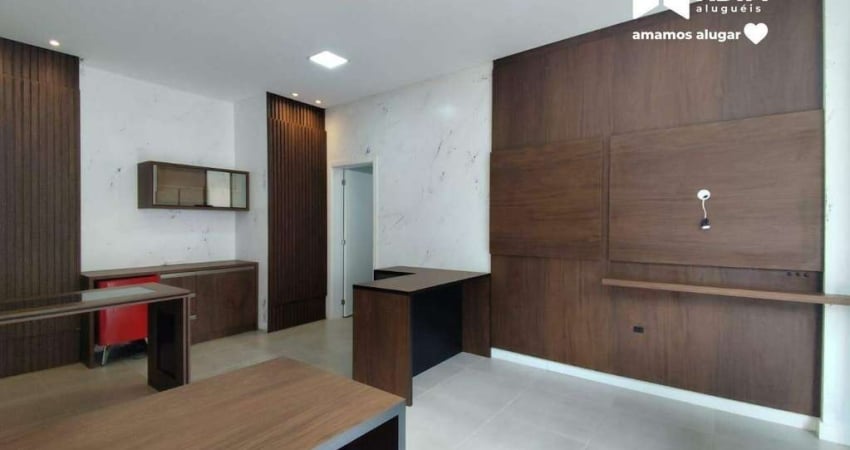 Aluguel anual: Sala térrea no Bairro Nações em Balneário Camboriú