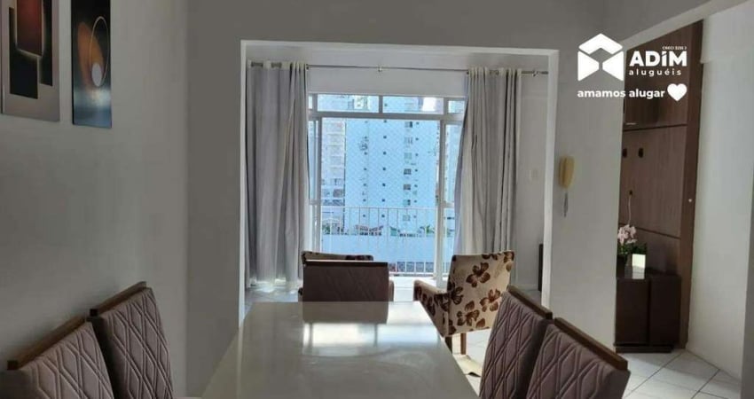 Aluguel anual: Apartamento de 2 quartos no centro em Balneário Camboriú