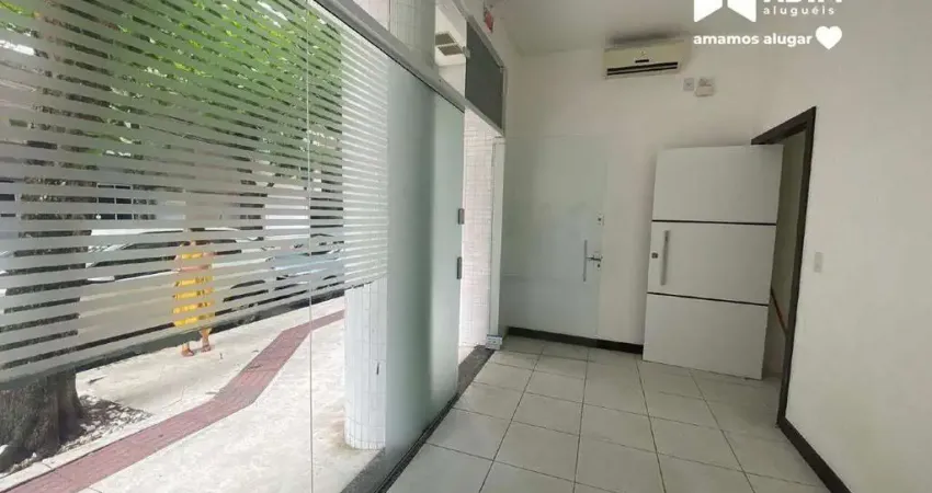 Aluguel anual: Sala térrea de 75 metros privativos em Balneário Camboriú