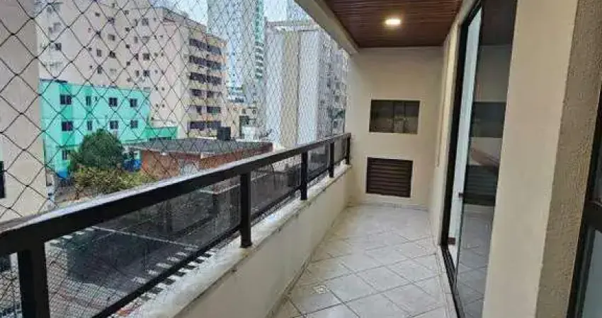 Aluguel anual: Apartamento de 2 dormitórios no centro em Balneário Camboriú