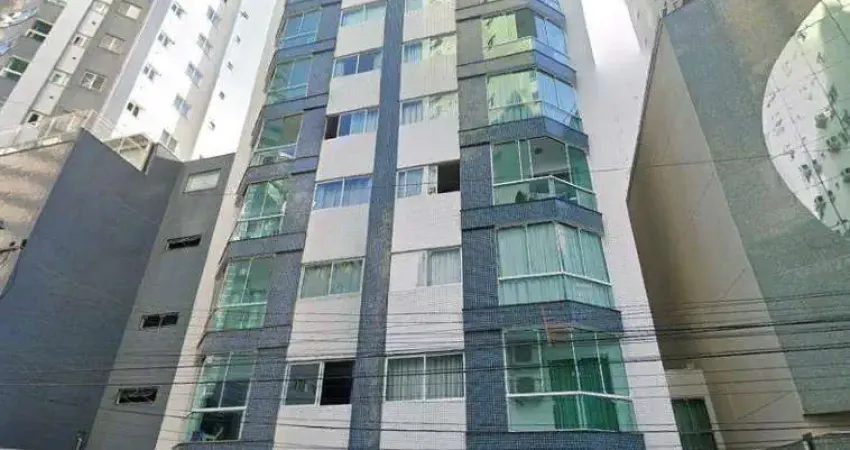 Aluguel Anual: Apartamento mobiliado com 2 quartos sendo 1 suíte na quadra do mar em Balneário Camboriú