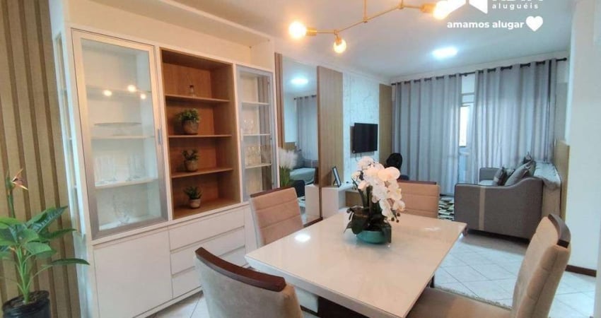 Aluguel anual: Apartamento de 2 suítes com sacada ampla no Centro de Balneário Camboriú