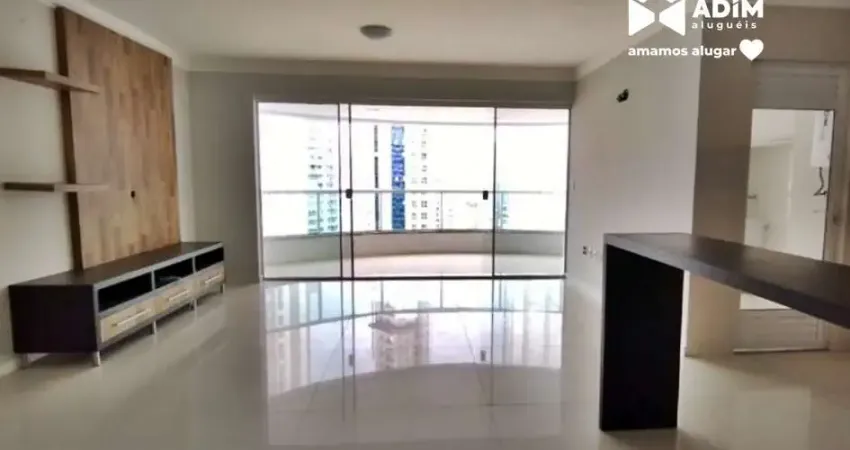 Aluguel anual: apartamento com 3 suítes, semi mobiliado, sacada e 2 vagas. pioneiros em balneário camboriú