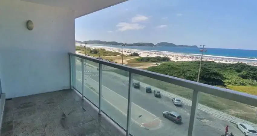 Apartamento para Venda em Cabo Frio, Algodooal, 3 dormitórios, 1 suíte, 2 banheiros, 2 vagas
