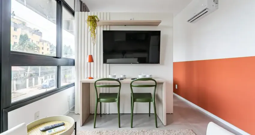 32m2 e 100% Mobiliado! Próximo à UFSC e Shopping Villa Romana