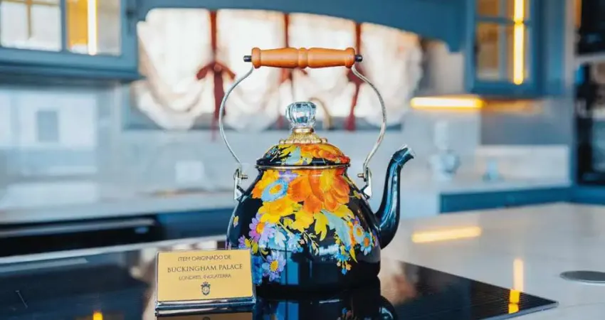 Apartamento com 4 quartos à venda na Rua 315, 38, Meia Praia, Itapema