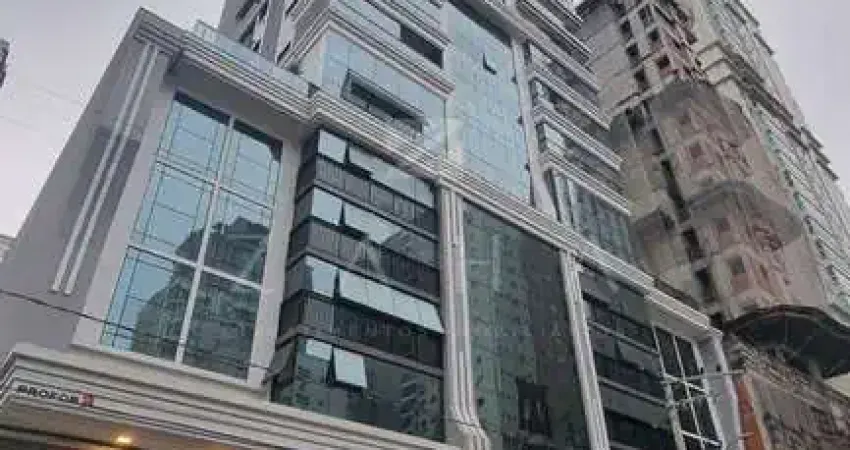 Apartamento com 3 quartos à venda na Rua 236, 400, Meia Praia, Itapema