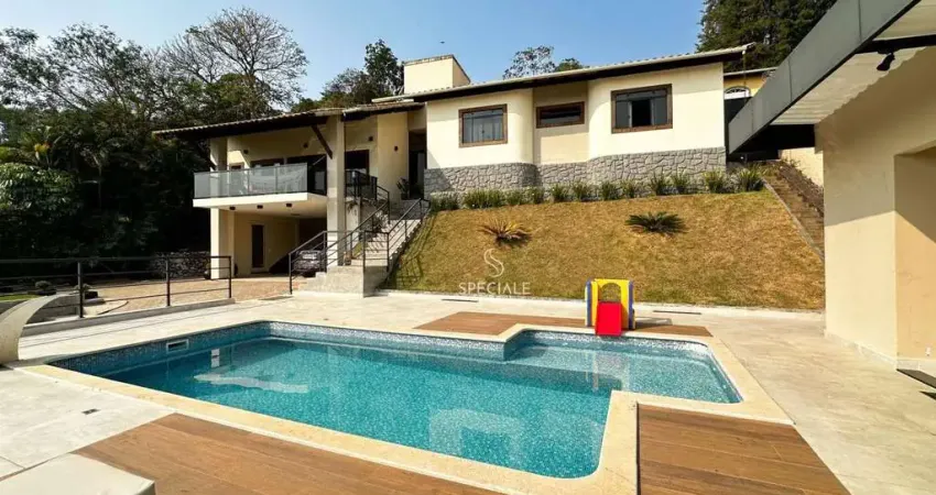 Casa com 4 quartos à venda, 400 m² por R$ 1.390.000 - Parque Jardim da Serra - Juiz de Fora/MG