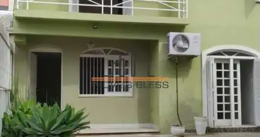 Casa com 4 quartos à venda no Centro, Canoas 