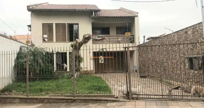 Casa localizada no bairro Nossa Senhora das Graças/Canoas