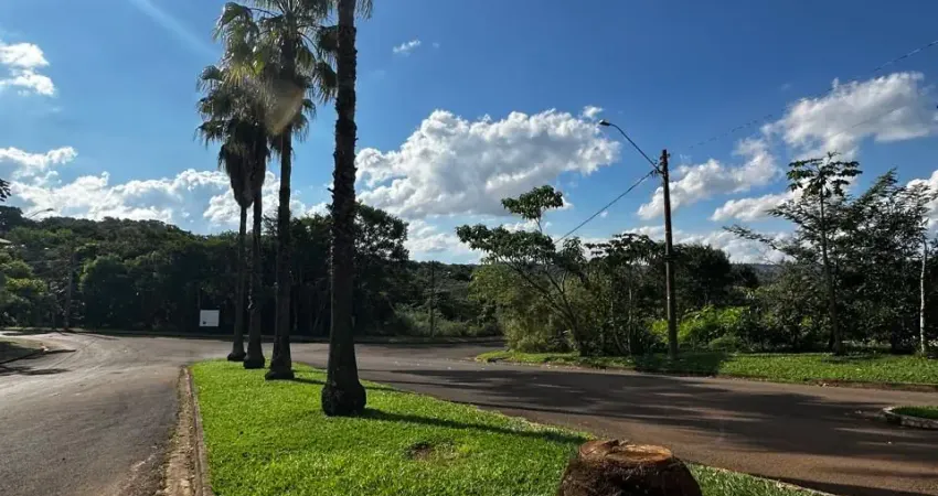 Terreno à venda em condomínio fechado com vista espetacular!