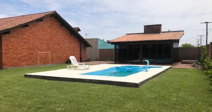 Casa com excelente área de lazer no Bairro Presidente em Imbé, RS