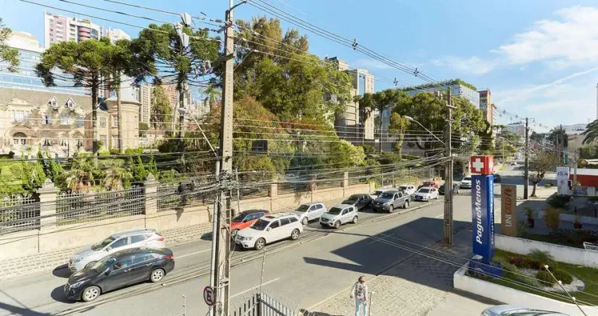Luxo e Conforto: Apartamento no Cobiçado bairro Batel em Curitiba, estuda troca