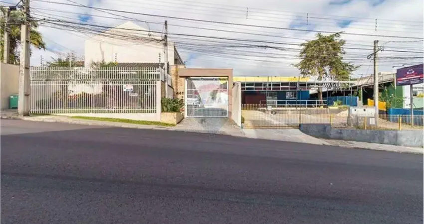 Casa com 3 quartos à venda na Rua Rodolfo Bernardelli, 441, Uberaba, Curitiba