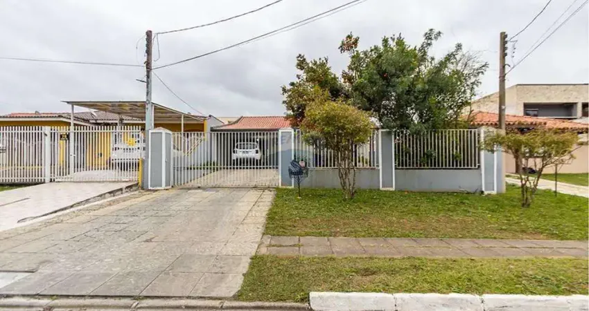 Casa em condomínio fechado com 4 quartos à venda na Rua do Camacuan, 64, Uberaba, Curitiba