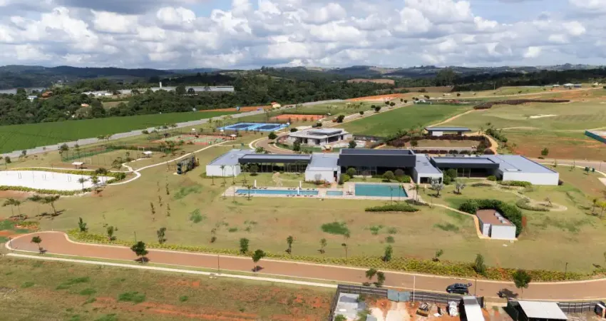 Lote de frente à Represa