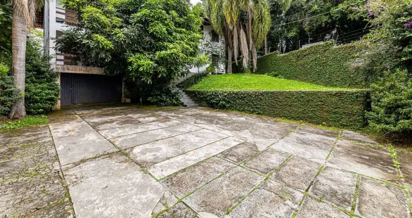 Casa com 5 quartos à venda na Rua Major Saul de Carvalho Chaves, 515, Santa Cândida, Curitiba