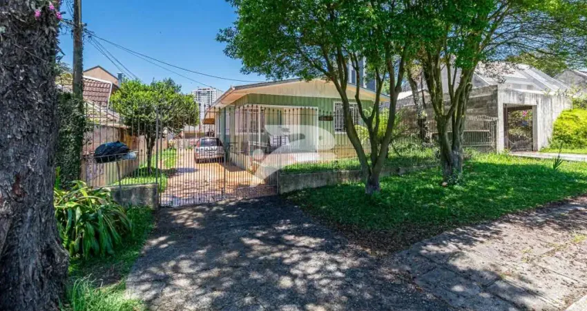 Terreno à venda na Rua Antônio Freitas Barbosa, 64, Capão Raso, Curitiba